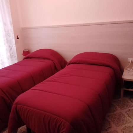 Albergo Maria Cristina Esperia Ngoại thất bức ảnh