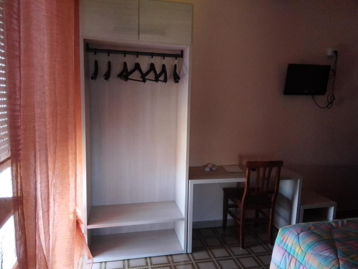 Albergo Maria Cristina Esperia Ngoại thất bức ảnh