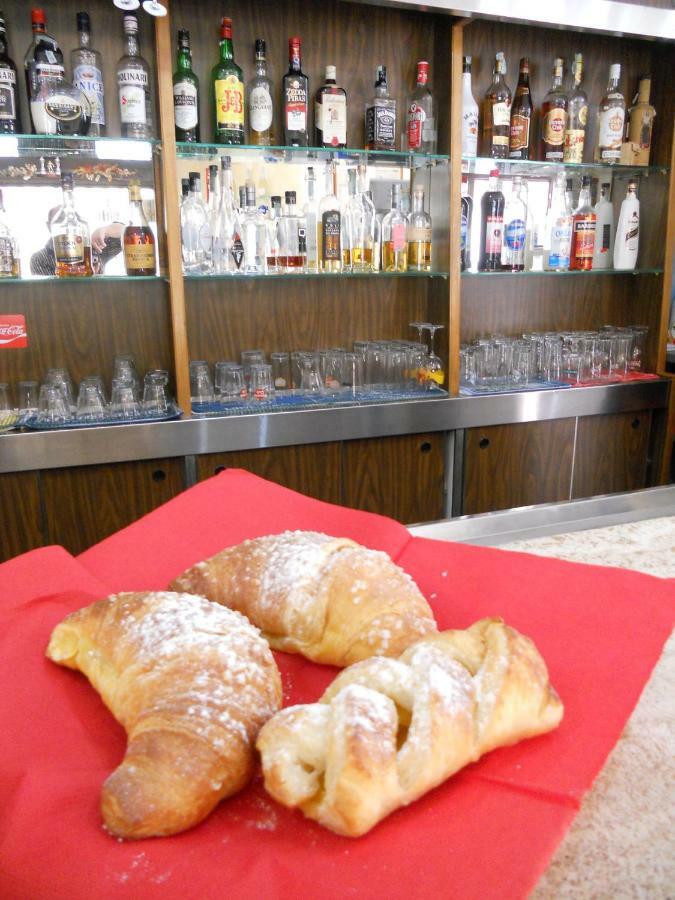 Albergo Maria Cristina Esperia Ngoại thất bức ảnh